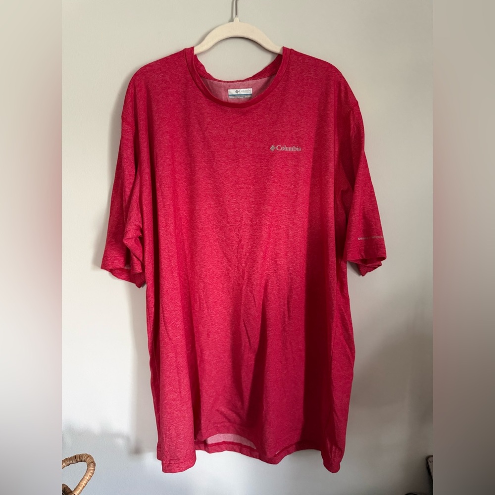 Columbia Men's Heathered Red Short Sleeve Tee
